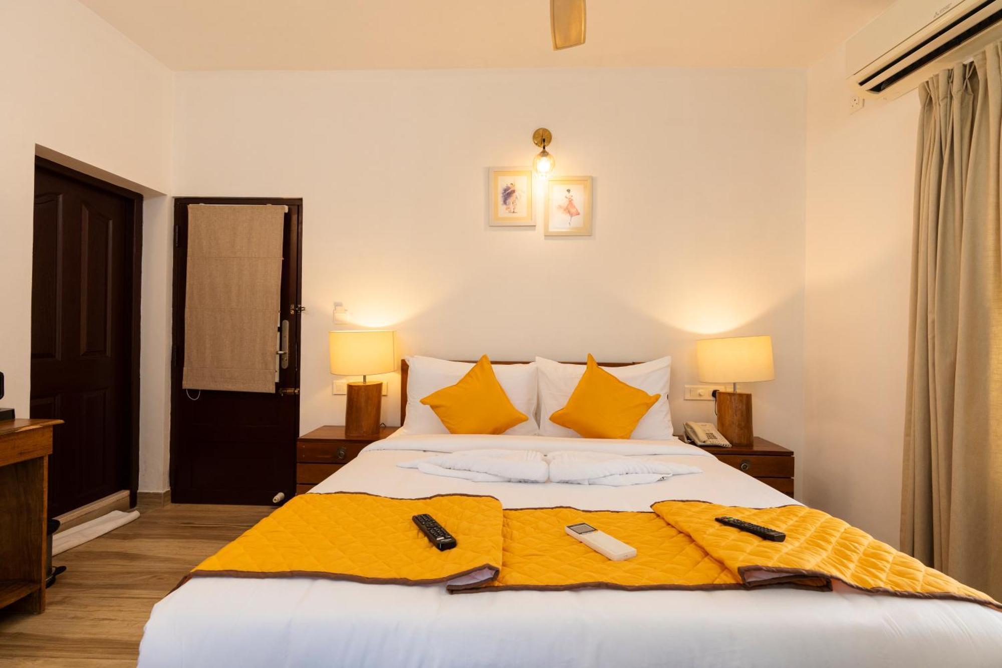 Solo Inn By Hawk Hospitality Коччи Экстерьер фото